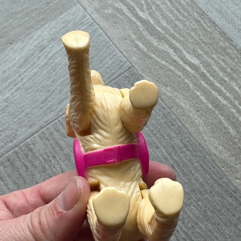 Barbie Golden Retriever Dog Figure Pink Collar Saddle Articulated Tan Puppy‎ Toy